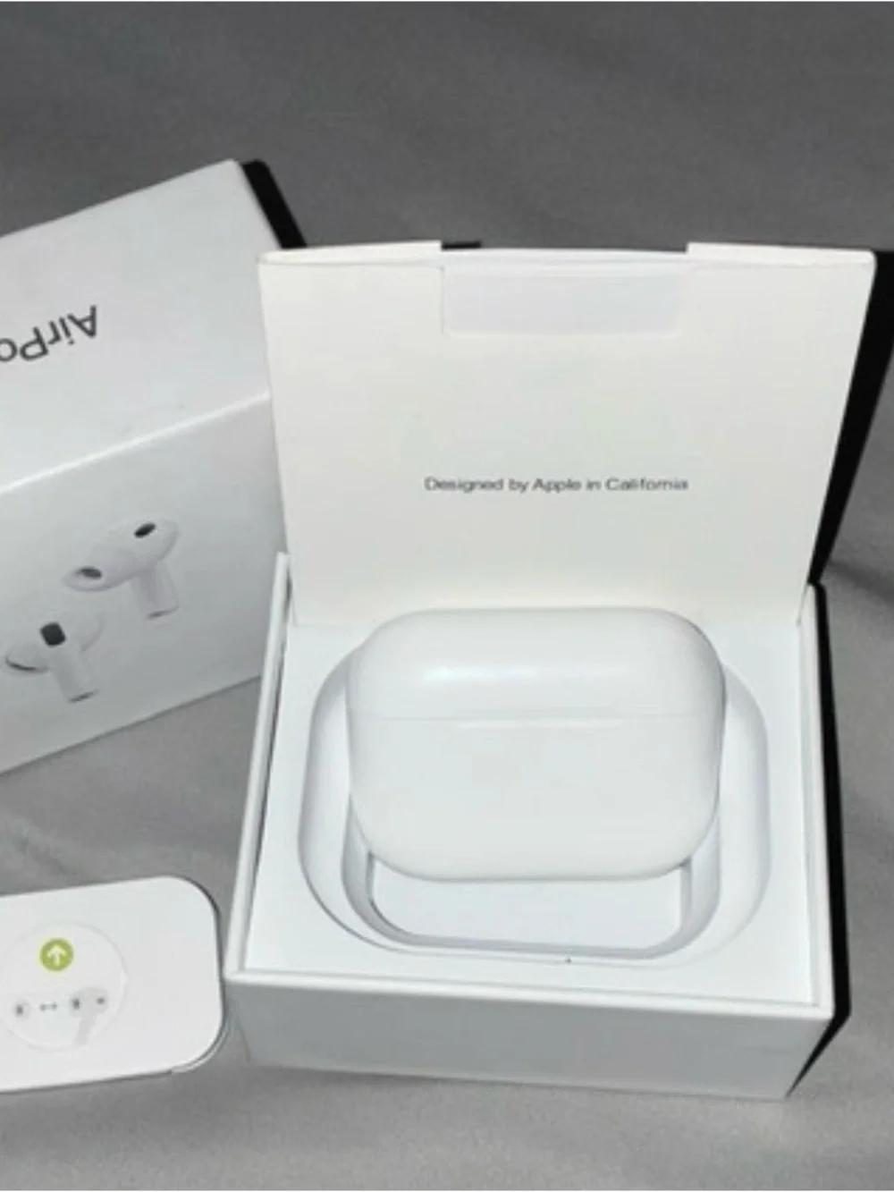 Apple White AirPods pro 3s Charging Case